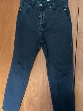 H&M &Denim button fly black Mom jeans size 6